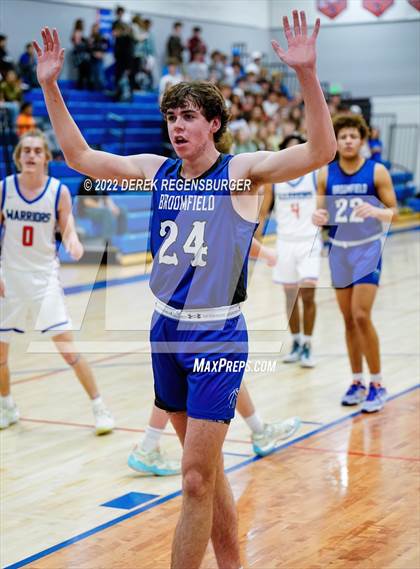 Thumbnail 1 in Centaurus vs Broomfield (Boulder Valley Invitational) photogallery.