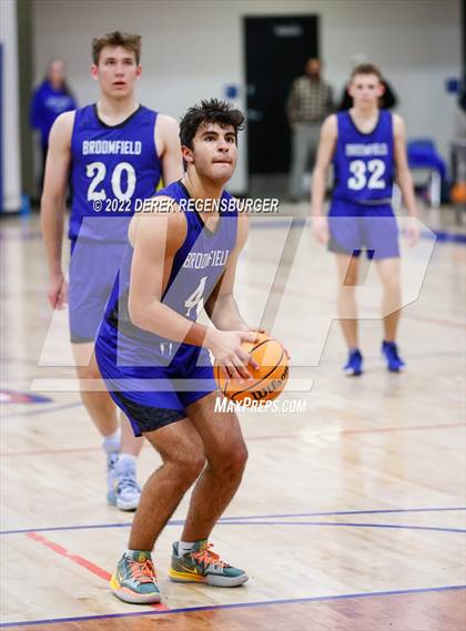 Thumbnail 2 in Centaurus vs Broomfield (Boulder Valley Invitational) photogallery.