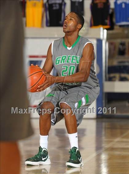 Thumbnail 1 in Santiago vs. Green Valley (MaxPreps Holiday Classic) photogallery.