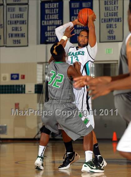 Thumbnail 1 in Santiago vs. Green Valley (MaxPreps Holiday Classic) photogallery.