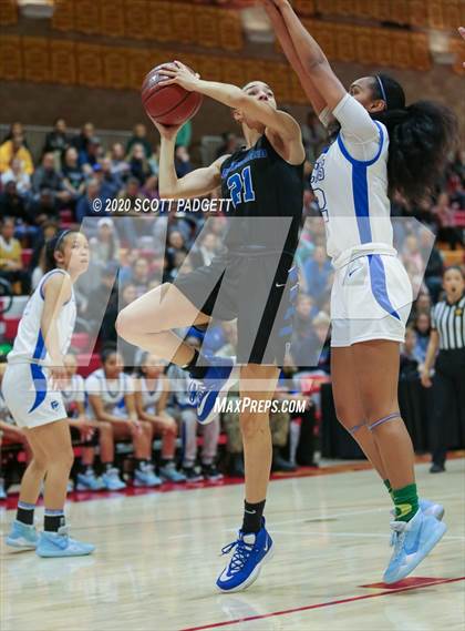 Thumbnail 3 in Windward @ La Jolla Country Day (CIF Open Division Regional Championship) photogallery.