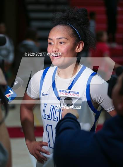 Thumbnail 3 in Windward @ La Jolla Country Day (CIF Open Division Regional Championship) photogallery.