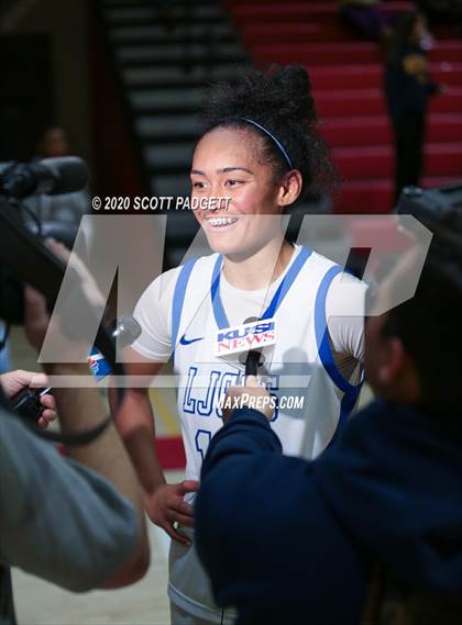 Thumbnail 1 in Windward @ La Jolla Country Day (CIF Open Division Regional Championship) photogallery.