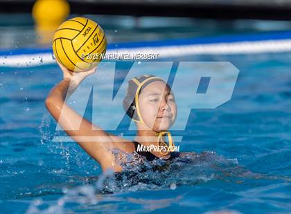 Thumbnail 2 in Sunny Hills vs La Serna (Troy Varsity Winter Classic II) photogallery.