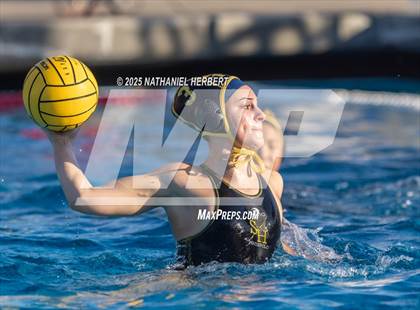Thumbnail 2 in Sunny Hills vs La Serna (Troy Varsity Winter Classic II) photogallery.