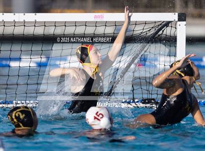 Thumbnail 3 in Sunny Hills vs La Serna (Troy Varsity Winter Classic II) photogallery.