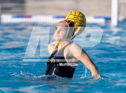 Thumbnail 3 in Sunny Hills vs La Serna (Troy Varsity Winter Classic II) photogallery.