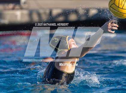 Thumbnail 2 in Sunny Hills vs La Serna (Troy Varsity Winter Classic II) photogallery.