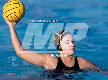 Thumbnail 2 in Sunny Hills vs La Serna (Troy Varsity Winter Classic II) photogallery.