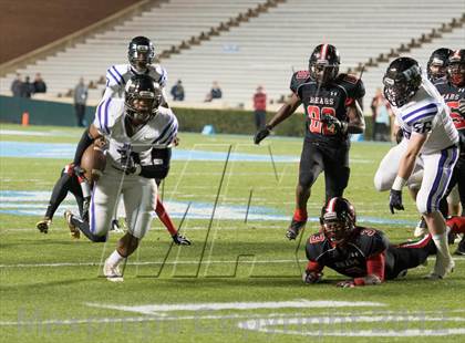 Thumbnail 2 in New Bern vs. Porter Ridge (NCHSAA 4A Final) photogallery.