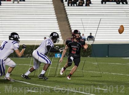 Thumbnail 2 in New Bern vs. Porter Ridge (NCHSAA 4A Final) photogallery.