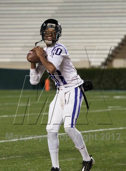 Thumbnail 2 in New Bern vs. Porter Ridge (NCHSAA 4A Final) photogallery.