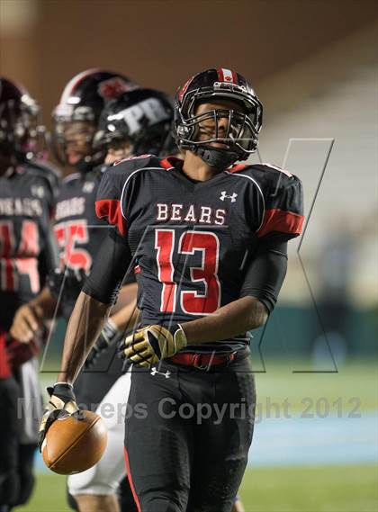 Thumbnail 3 in New Bern vs. Porter Ridge (NCHSAA 4A Final) photogallery.