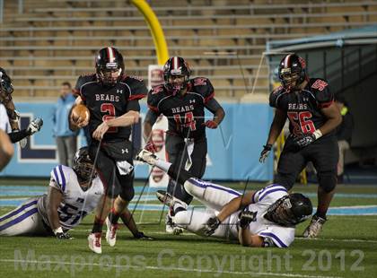 Thumbnail 2 in New Bern vs. Porter Ridge (NCHSAA 4A Final) photogallery.