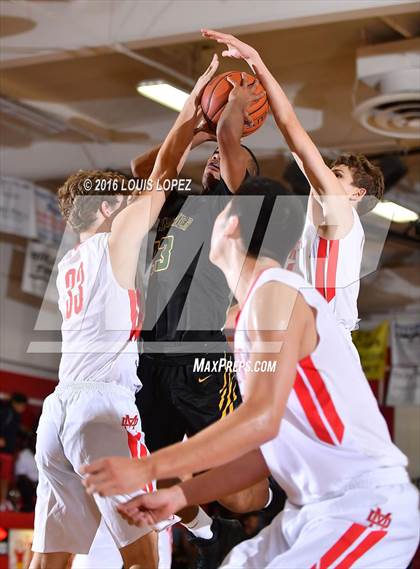 Thumbnail 1 in Mater Dei vs. Eisenhower (Diablo Inferno Tourney) photogallery.