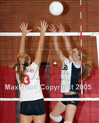 Thumbnail 3 in Antioch @ Carondelet photogallery.