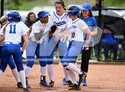Thumbnail 3 in Girls Prep @ Baylor photogallery.