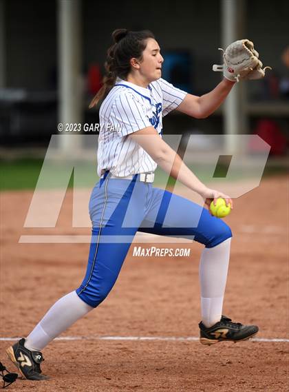 Thumbnail 3 in Girls Prep @ Baylor photogallery.