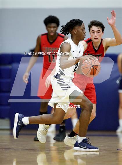 Thumbnail 2 in Liberty vs Lone Star photogallery.