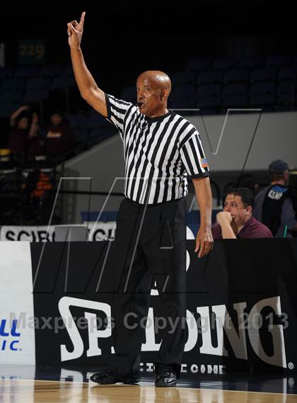 Thumbnail 3 in AGBU vs. Mesa Grande Academy (CIF SS D5A Final) photogallery.