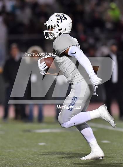 Thumbnail 1 in St. John Bosco vs. Oaks Christian (CIF SS Playoff DIV 1 Semi Final) photogallery.