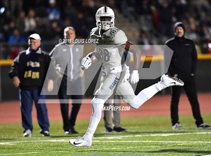 Thumbnail 1 in St. John Bosco vs. Oaks Christian (CIF SS Playoff DIV 1 Semi Final) photogallery.