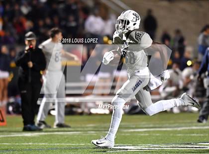 Thumbnail 3 in St. John Bosco vs. Oaks Christian (CIF SS Playoff DIV 1 Semi Final) photogallery.