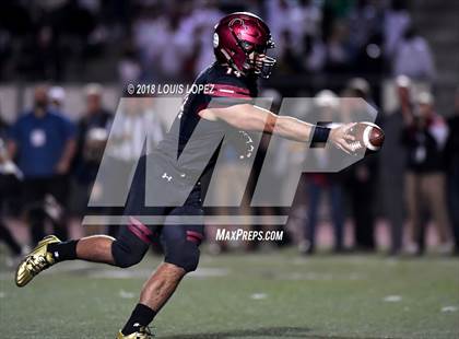 Thumbnail 3 in St. John Bosco vs. Oaks Christian (CIF SS Playoff DIV 1 Semi Final) photogallery.
