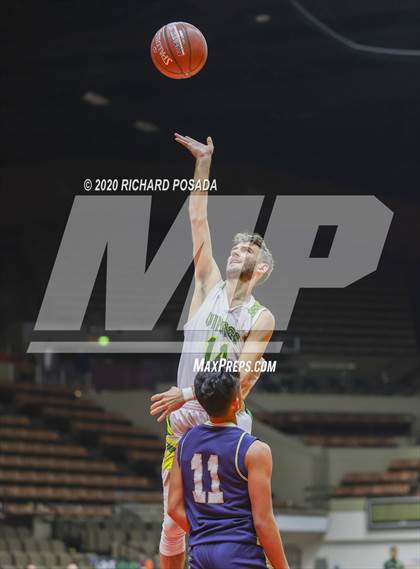 Thumbnail 1 in Delano vs. Kingsburg (CIF D4 Central Section Final) photogallery.
