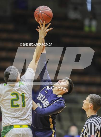 Thumbnail 2 in Delano vs. Kingsburg (CIF D4 Central Section Final) photogallery.