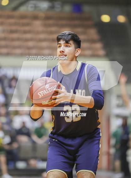 Thumbnail 2 in Delano vs. Kingsburg (CIF D4 Central Section Final) photogallery.