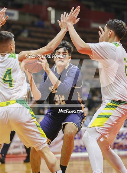 Thumbnail 1 in Delano vs. Kingsburg (CIF D4 Central Section Final) photogallery.