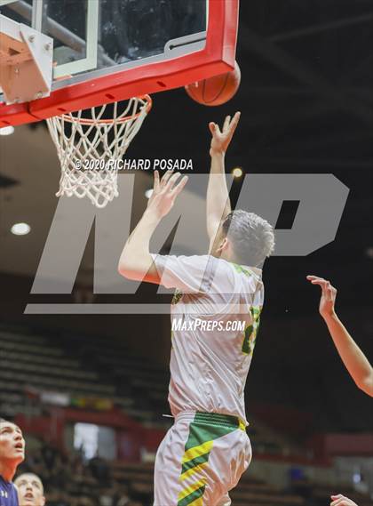 Thumbnail 1 in Delano vs. Kingsburg (CIF D4 Central Section Final) photogallery.