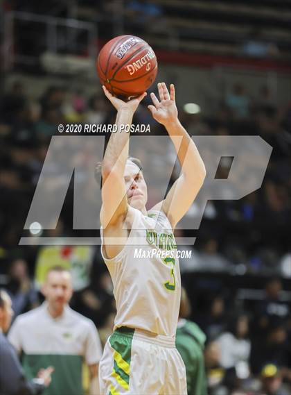 Thumbnail 1 in Delano vs. Kingsburg (CIF D4 Central Section Final) photogallery.