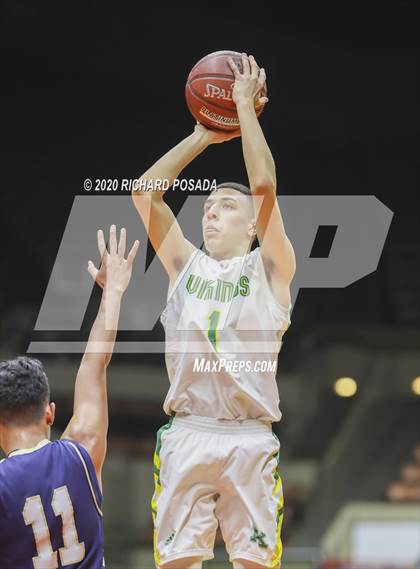 Thumbnail 3 in Delano vs. Kingsburg (CIF D4 Central Section Final) photogallery.