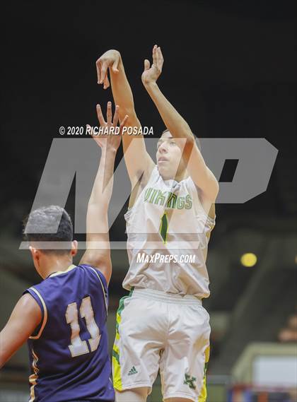 Thumbnail 1 in Delano vs. Kingsburg (CIF D4 Central Section Final) photogallery.