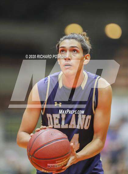 Thumbnail 2 in Delano vs. Kingsburg (CIF D4 Central Section Final) photogallery.