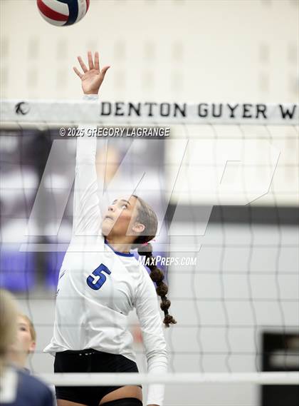 Thumbnail 1 in JV: Flower Mound vs Guyer photogallery.