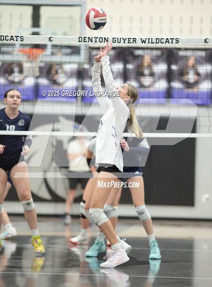 Thumbnail 2 in JV: Flower Mound vs Guyer photogallery.