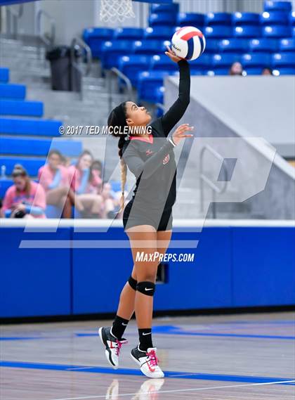Thumbnail 3 in Northside (Fort Smith) vs Rogers (AAA 7A 1st Round Playoff) photogallery.