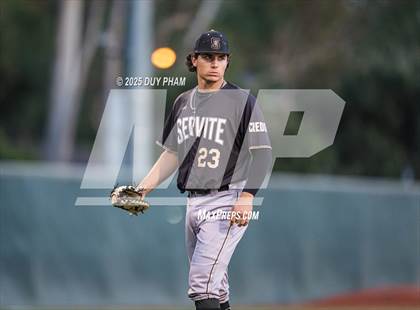 Thumbnail 2 in Servite @ Orange Lutheran photogallery.
