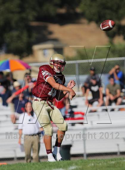Thumbnail 1 in Modesto Christian @ Cardinal Newman photogallery.