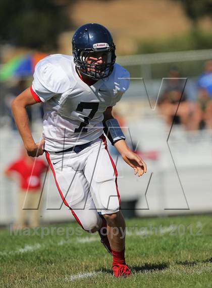 Thumbnail 3 in Modesto Christian @ Cardinal Newman photogallery.