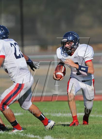 Thumbnail 3 in Modesto Christian @ Cardinal Newman photogallery.