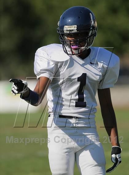 Thumbnail 3 in Modesto Christian @ Cardinal Newman photogallery.