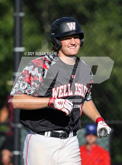 Thumbnail 1 in Wellesley vs. Boston College High (MIAA Division 1 South Quarterfinal) photogallery.