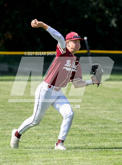 Thumbnail 2 in Wellesley vs. Boston College High (MIAA Division 1 South Quarterfinal) photogallery.