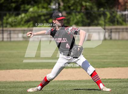 Thumbnail 3 in Wellesley vs. Boston College High (MIAA Division 1 South Quarterfinal) photogallery.