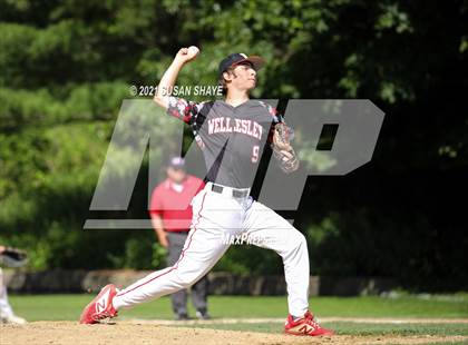 Thumbnail 2 in Wellesley vs. Boston College High (MIAA Division 1 South Quarterfinal) photogallery.