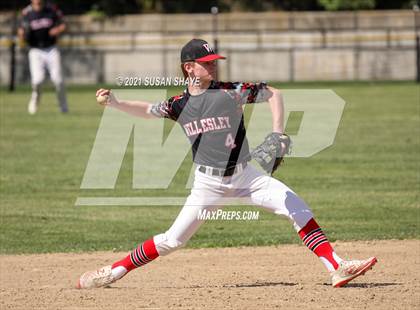 Thumbnail 1 in Wellesley vs. Boston College High (MIAA Division 1 South Quarterfinal) photogallery.